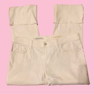 Anthropologie White Wide Cuff Jeans Size 31
